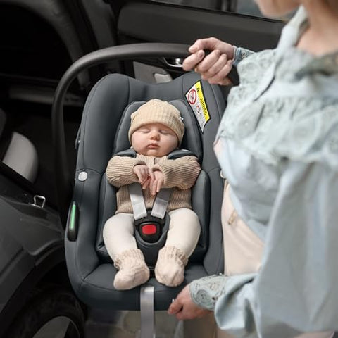 Maxi-Cosi Pebble S i-SIze, Baby Car Seat, 0 - 15 Months, 0 - 13 kg, 40 - 83 cm, Lightweight Car Seat Newborn, Click & Go Installation, G-CELL Side Impact Protection, Baby-Hugg Inlay, Tonal Black